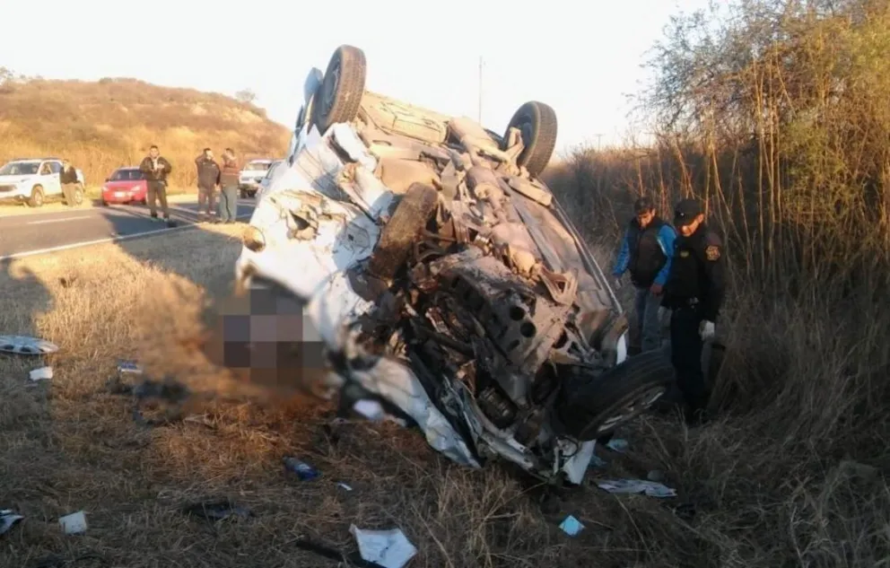 Tragedia: choque entre dos vehículos deja ocho muertos