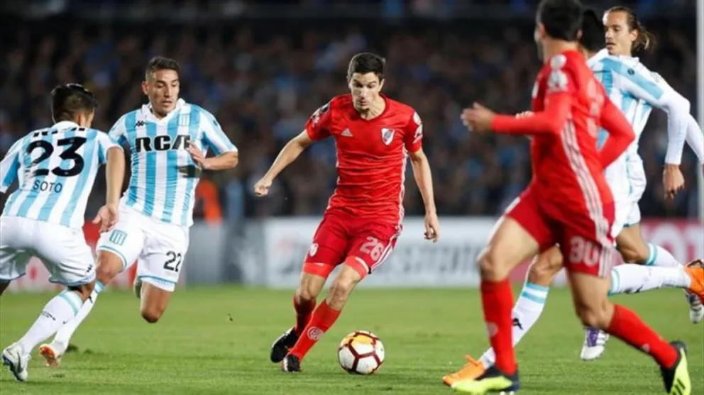 Gallardo probó el equipo que enfrentará a Racing