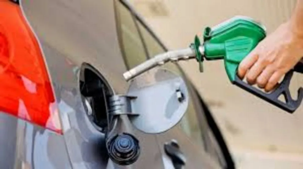 Por la suba de impuestos que se anunciará, el combustible aumentaría