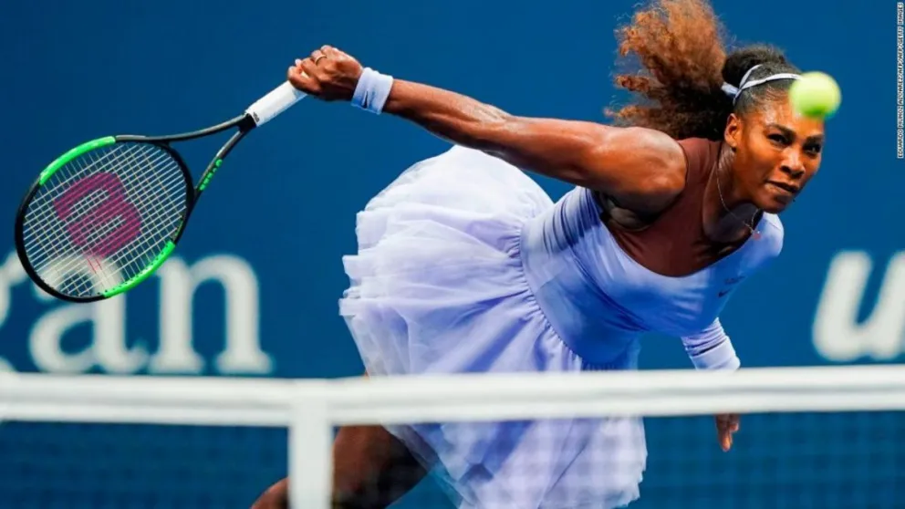 Serena Williams estalla y llama al árbitro "ladrón y mentiroso"
