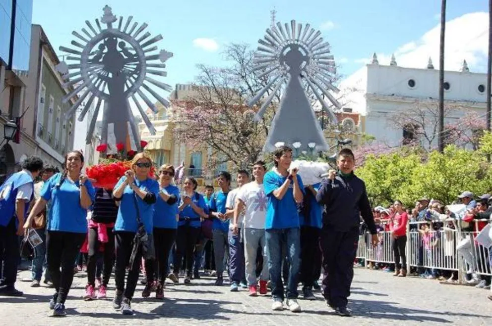 Milagro en Salta: llegan los peregrinos a la Catedral Basílica