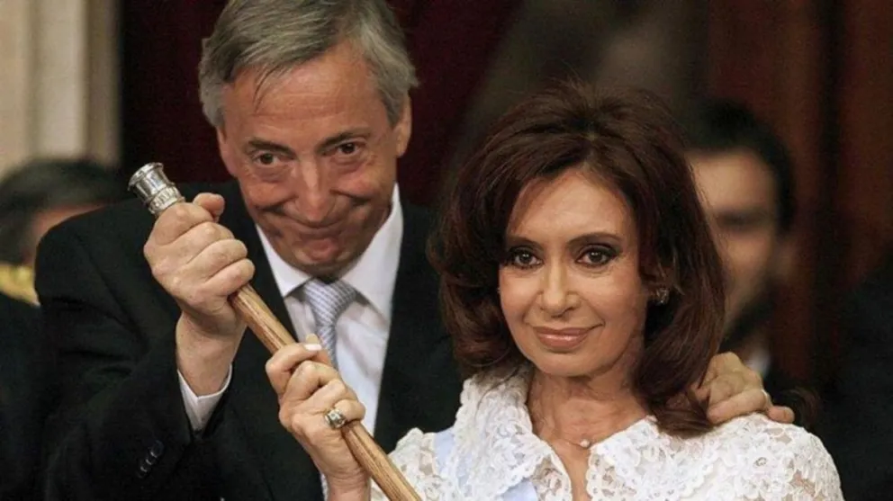 Bonadio pidió que se investigue por qué Cristina Kirchner tenía un bastón presidencial antiguo