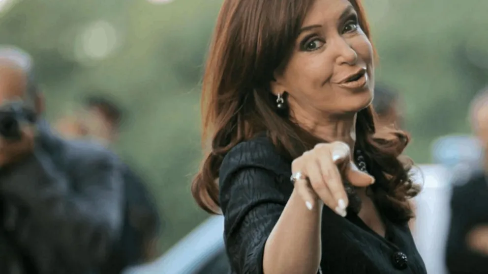 Nombres y y escuchas telefónicas de las personas que estaban en las carpetas secuestradas en casa de Cristina kirchner