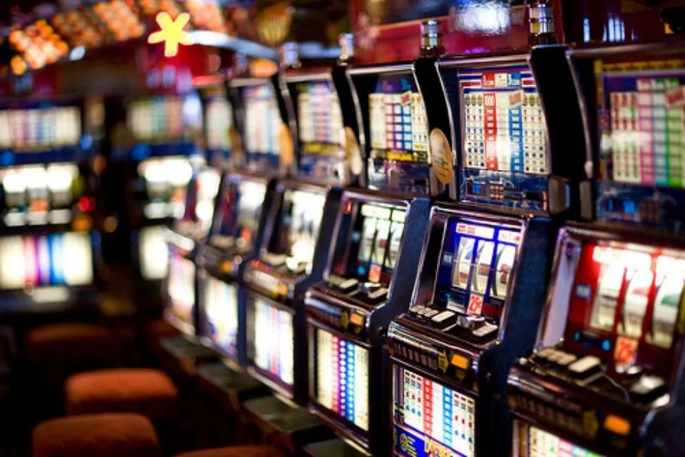 Insólito: robaron en el casino de la peatonal Alberdi y se fueron como si nada