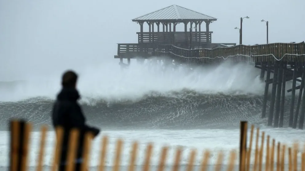 Confirman 7 muertos por el huracán Florence