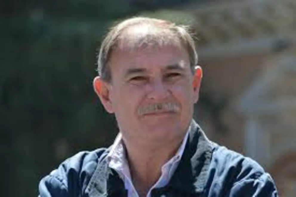 Alejandro San Millán: no está de acuerdo con el proyecto de Lara Gros y D Andrea sobre el crucifijo