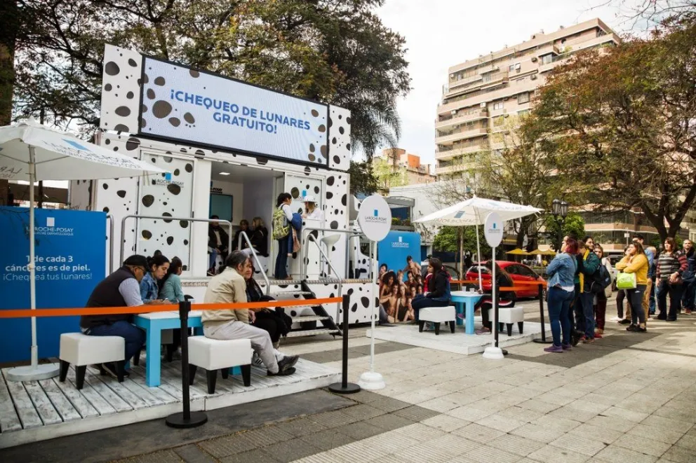 Realizan una campaña de prevención y detección de cáncer de piel