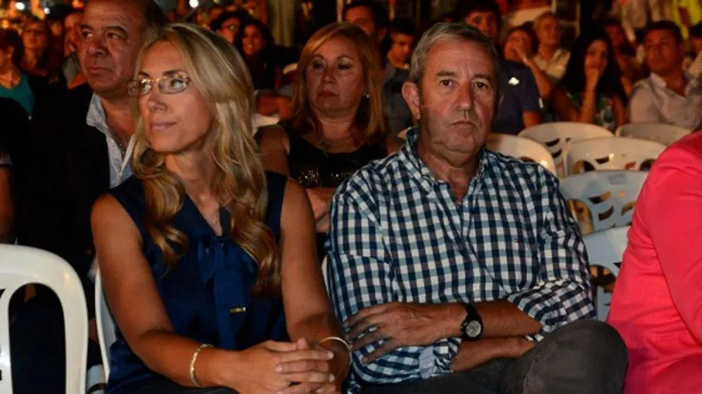 Julio Cobos designó otra vez a su novia en el Estado