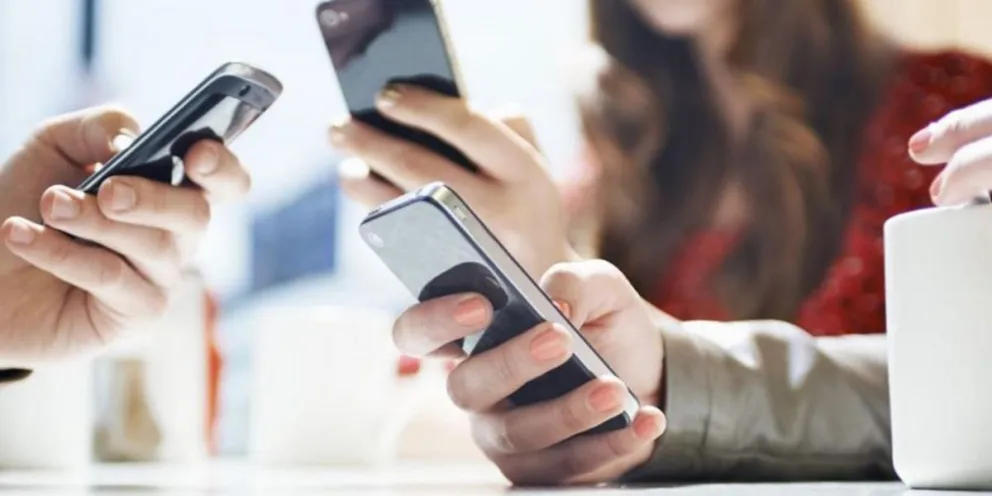 En diciembre aumentarán los precios de los abonos para el celular