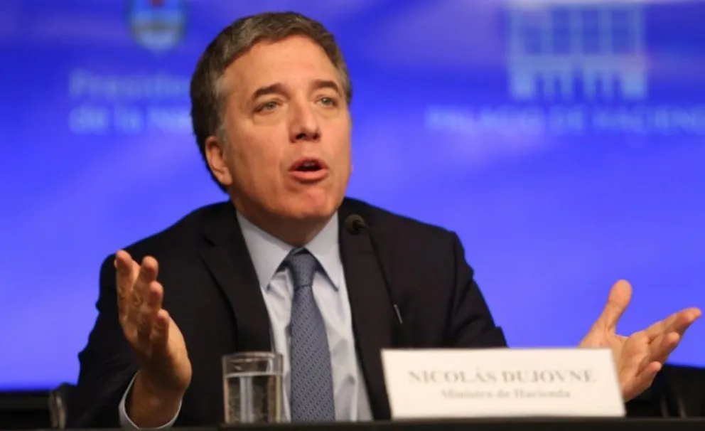 Nicolás Dujovne: "La economía argentina va a estar en recesión durante un tiempo"