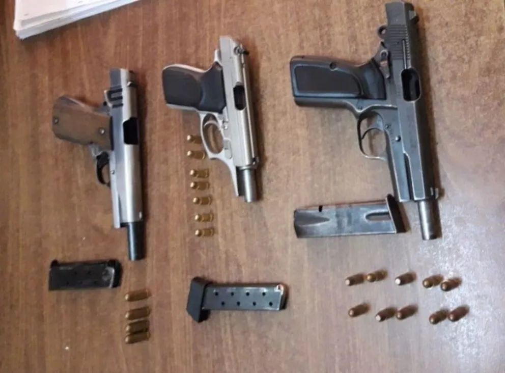 Operativos en Tartagal y Mosconi: secuestraron armas y recuperaron motos robadas