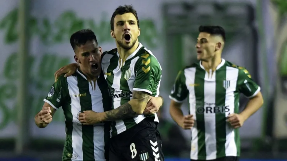 Banfield venció a San Lorenzo y escaló puestos en la Superliga