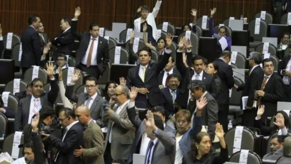 El 18 de octubre, ¿"el super jueves"?: opositores buscarán frenar el recargo al gas con una sesión especial