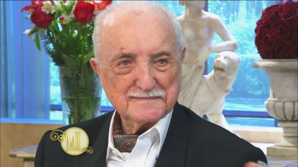 Tiene 93 años, viaja en colectivo y sigue estudiando: lo que nadie sabe del hermano de Mirtha