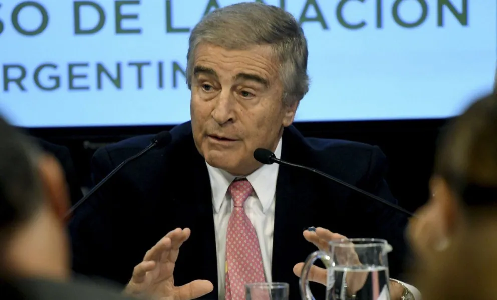 El gobierno gastó casi $200 millones en tecnología para vigilar redes sociales