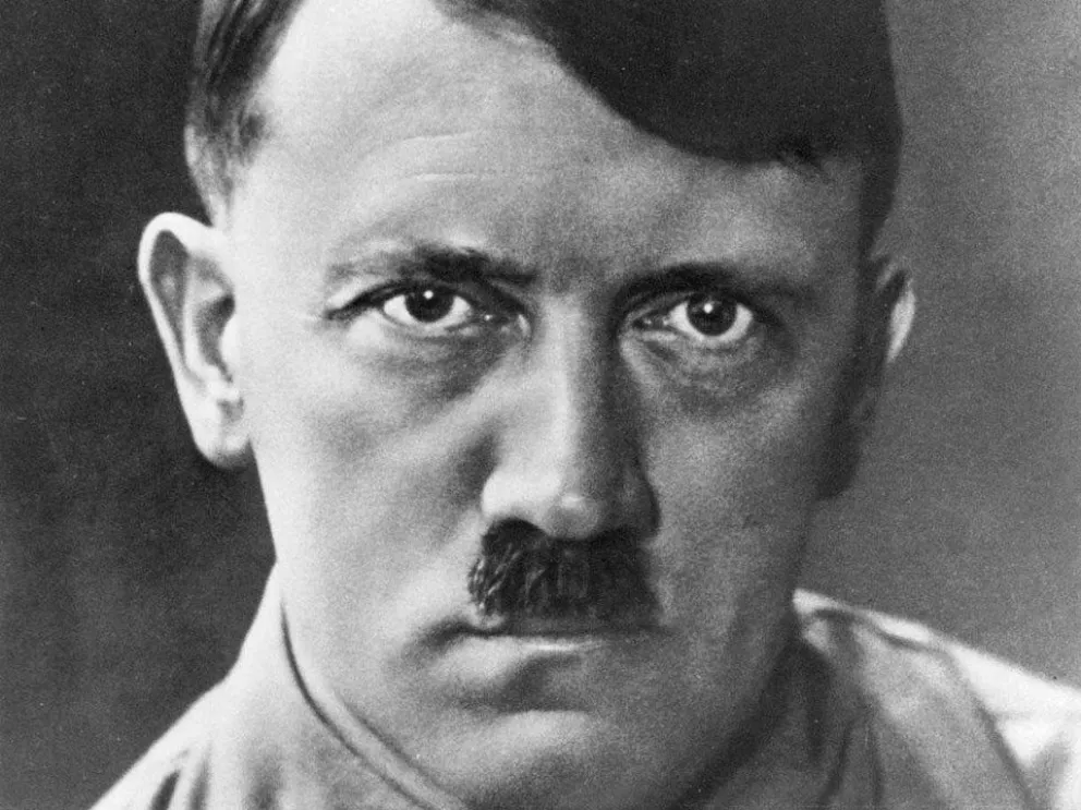 Apareció un sobrino nieto de Hitler y habla sobre Donald Trump y Angela Merkel
