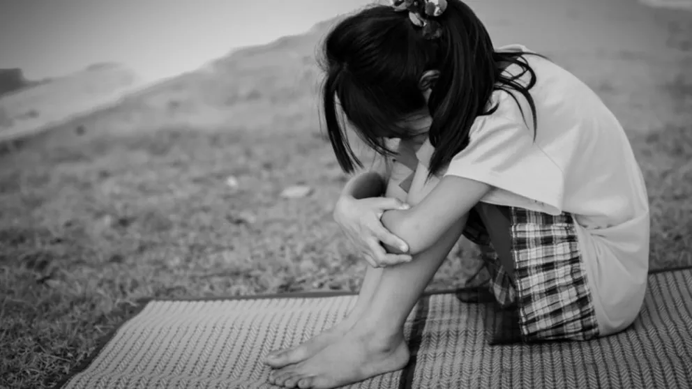 Recibió 10 años de prisión por violar a la hija de su pareja