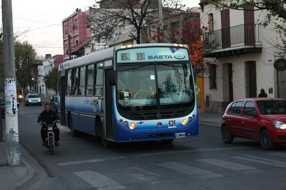 Atención: hoy también habrá paro de colectivos en Salta