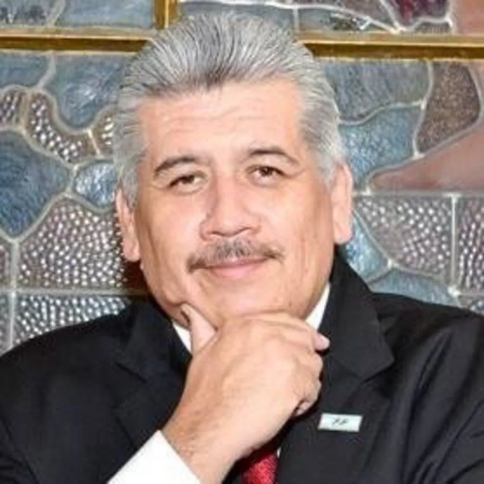 Presentan 'La Revolución Municipal” de Ernesto Bisceglia 