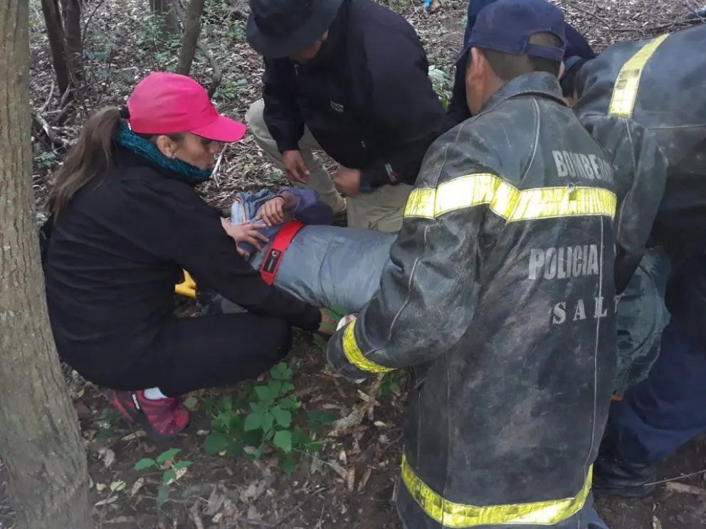 Rescate de una mujer extraviada en el paraje El Naranjo