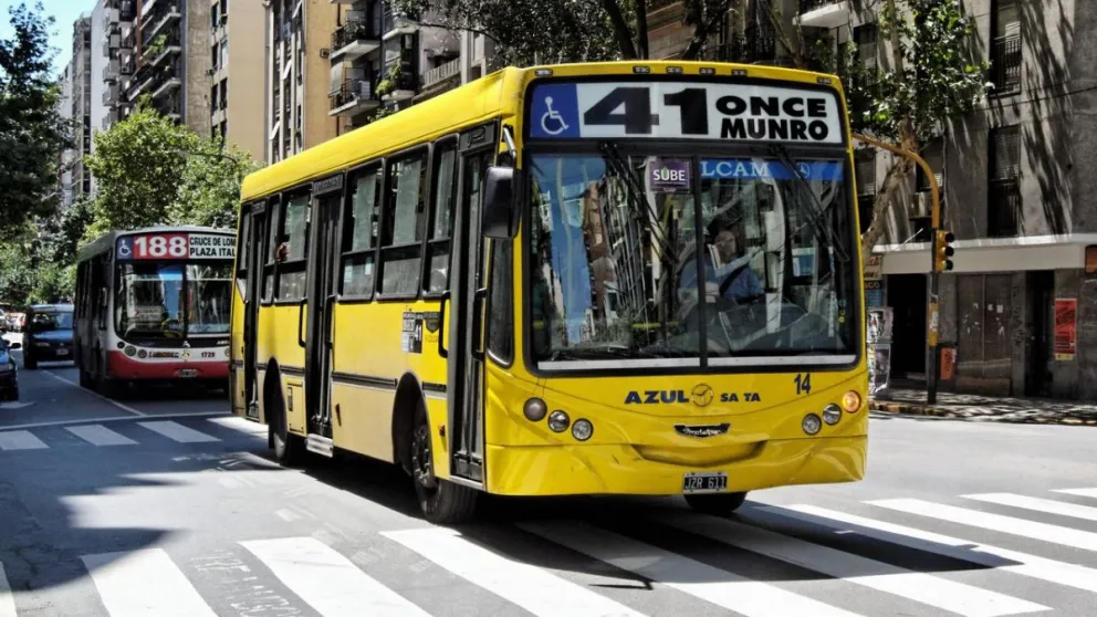 Buenos Aires: a partir del lunes aumentarán los boletos de colectivos y trenes