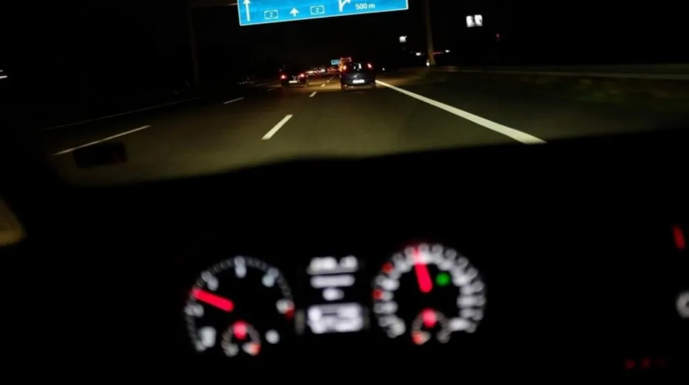 Pareja tuvo sexo en la autopista y ahora los busca la Guardia Civil [VIDEO]