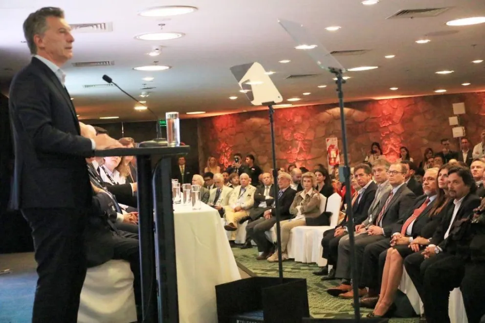 Sáenz: 'Es un honor que se haya realizado este encuentro con debates tan necesarios como la democracia y la libertad de prensa"