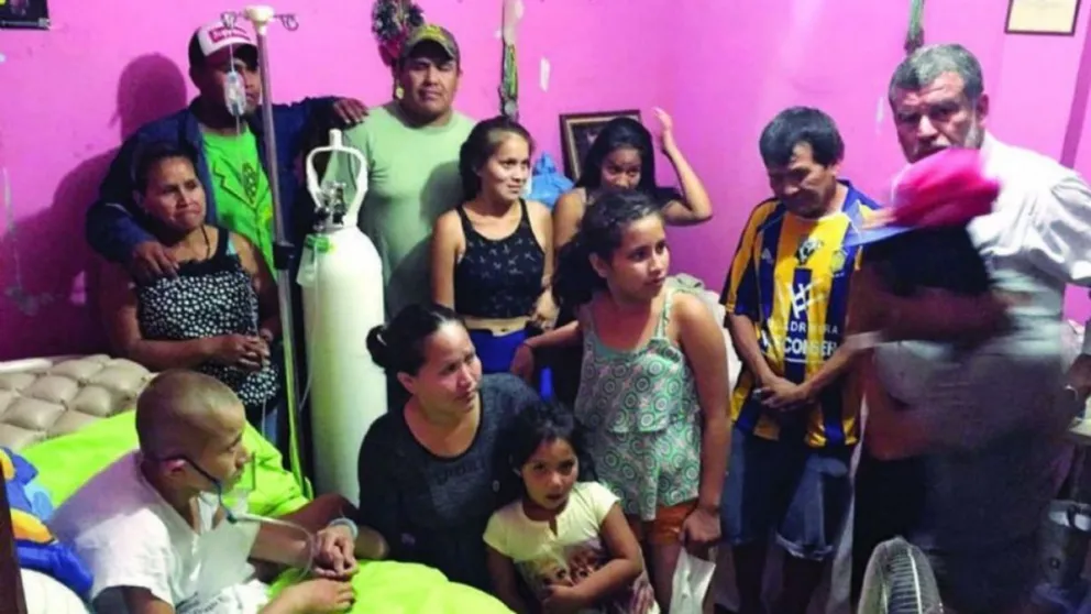 Fue excarcelada la madre del niño que murió de cáncer