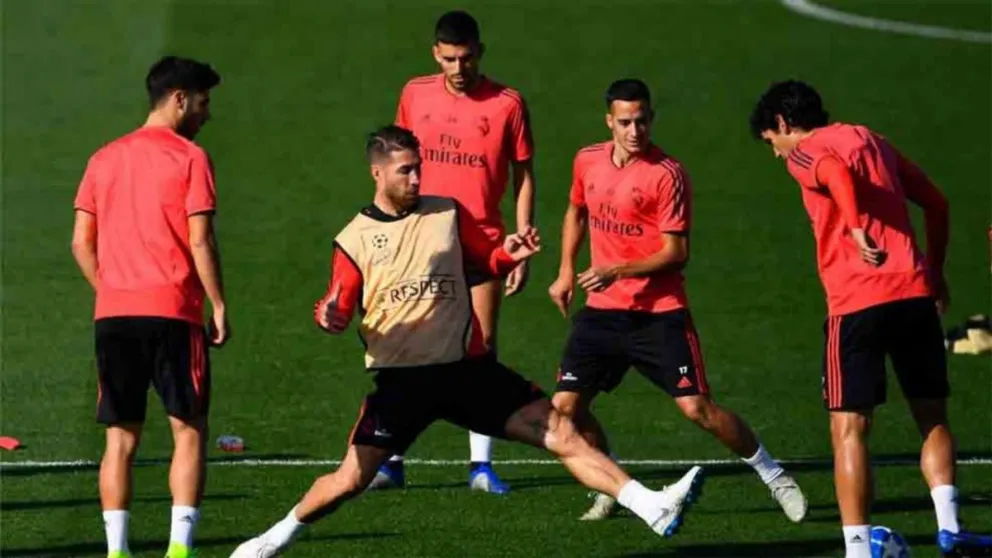 Sergio Ramos se calentó con un chico de inferiores en la práctica y le pegó dos pelotazos