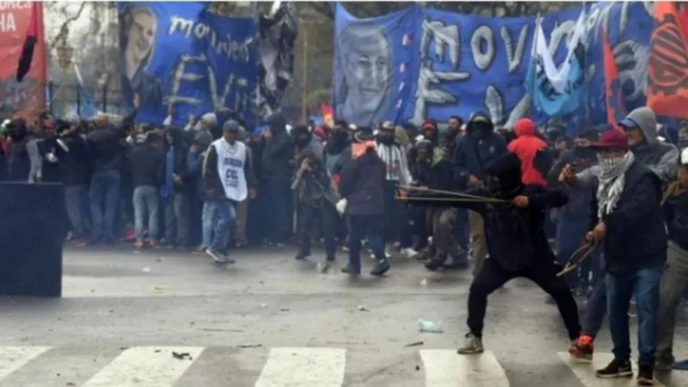 Liberaron a los 4 extranjeros detenidos en Congreso y mañana les revocarán la residencia