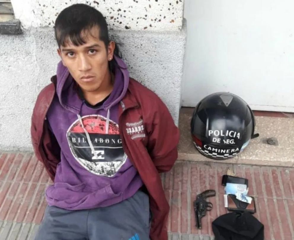 Salteño intentó asaltar con un arma a un anciano pero lo detuvieron