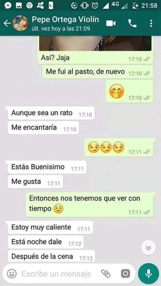 Un cura quiso 'levantar” a un joven por Whatsapp. Escribió "Estoy muy caliente"