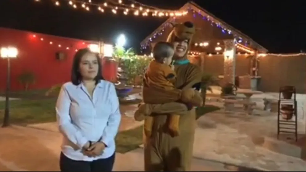 FOTO: Un mexicano se disfraza de Scooby Doo y consigue casamiento gratis