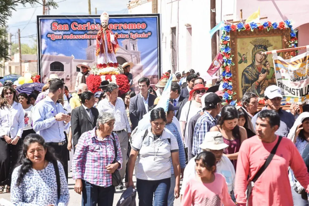 Fiesta patronal en San Carlos, al santo Carlos Borromeo: Urtubey estuvo presente
