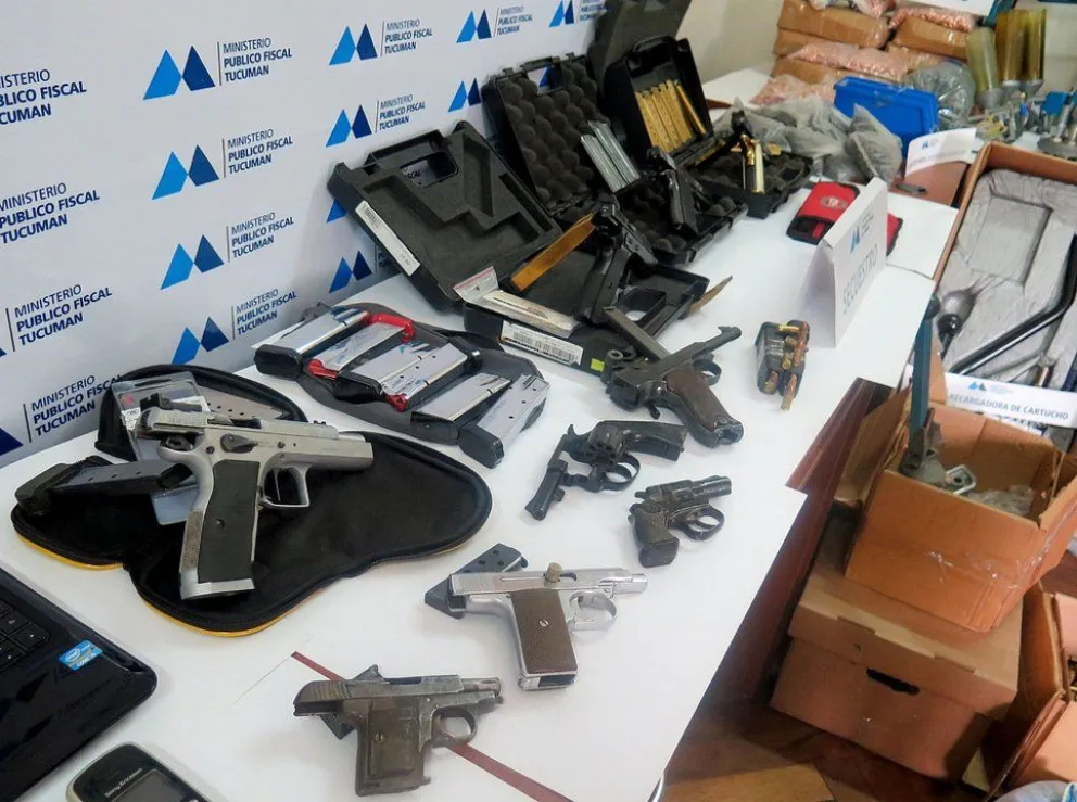 Incautan gran cantidad proyectiles en una fábrica clandestina de municiones