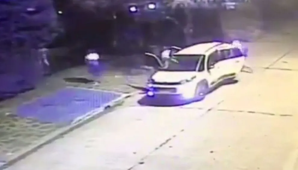 VIDEO. Escalofriante tiroteo y entradera a la casa del exintendente Raúl Othacehé