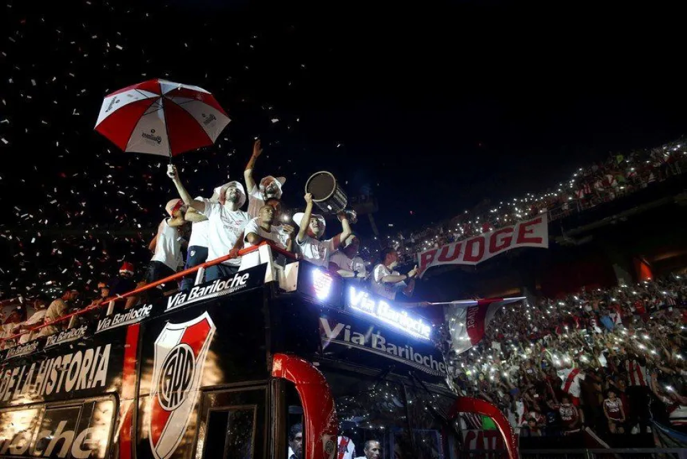 River desembarcó en el Monumental y la fiesta estalló