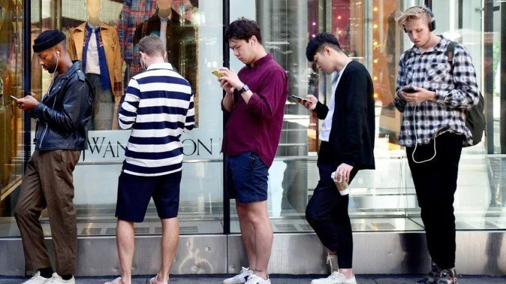 ¿Podrías vivir un año sin un 'smartphone' a cambio de 100.000 dólares?