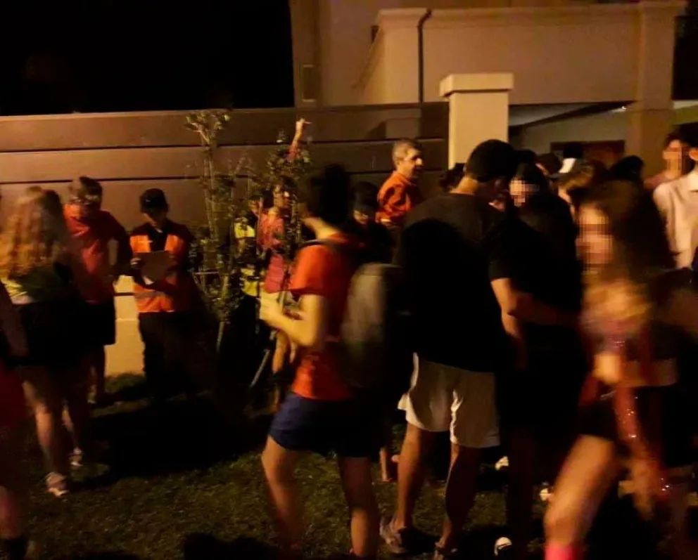 Clausuran dos fiestas clandestinas: una ganga la entrada que incluía bebidas alcohólicas