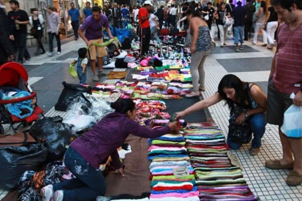 Una vez más, los manteros coparon el centro salteño