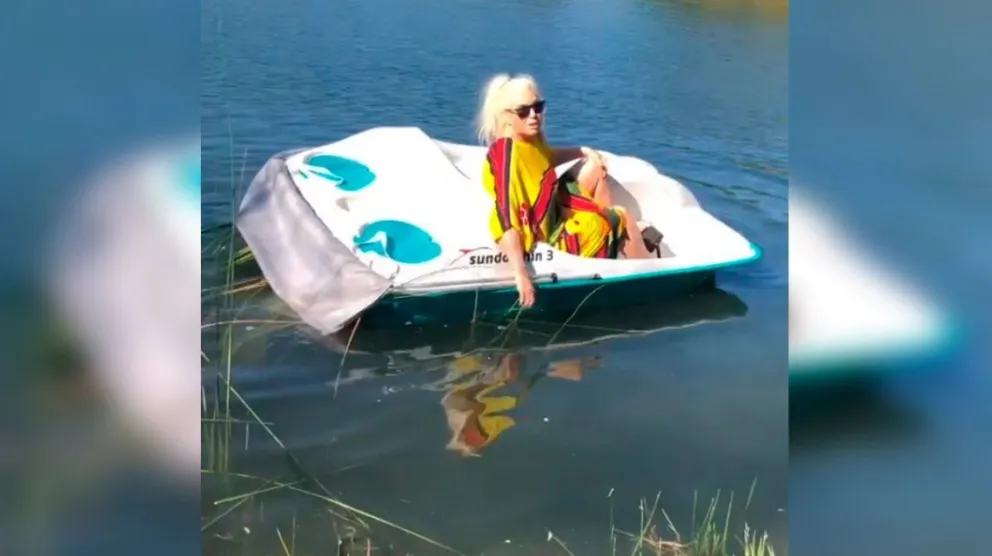 Los desopilantes videos de Susana Giménez intentando manejar un bote a pedal