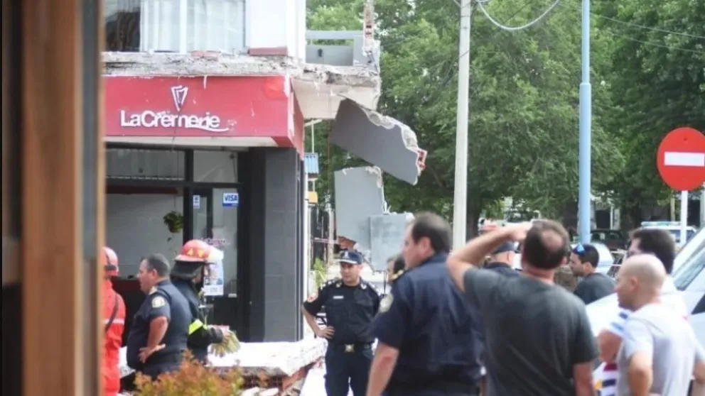 Impactante video del derrumbe del balcón que mató a madre e hija
