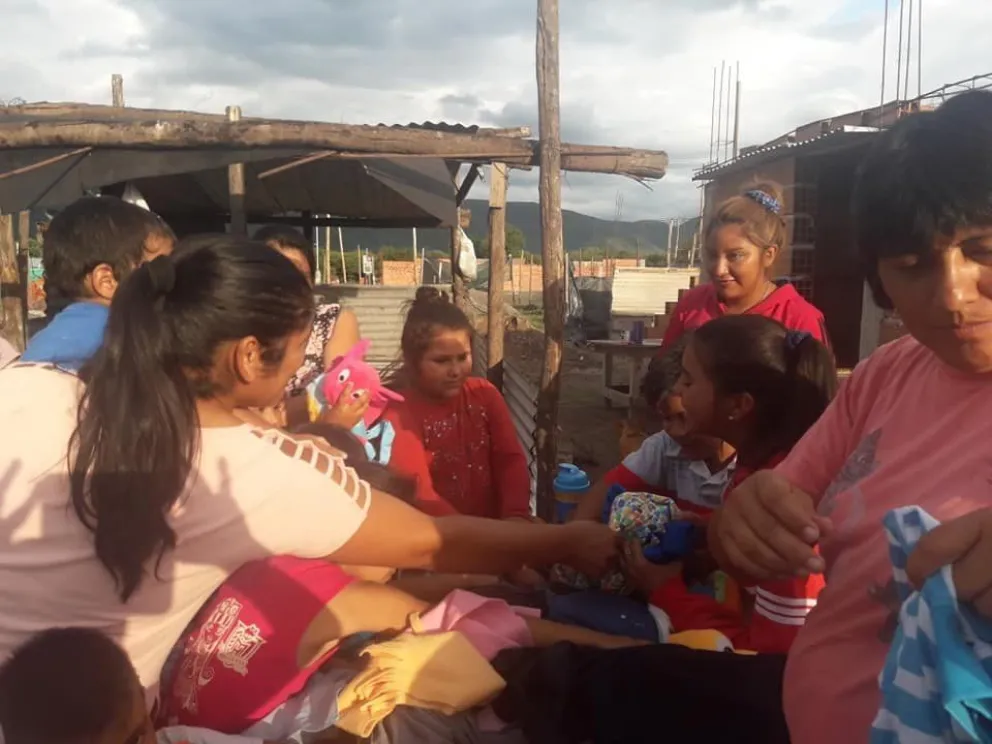 Cerrillos: un merendero quedó sepultado bajo el agua