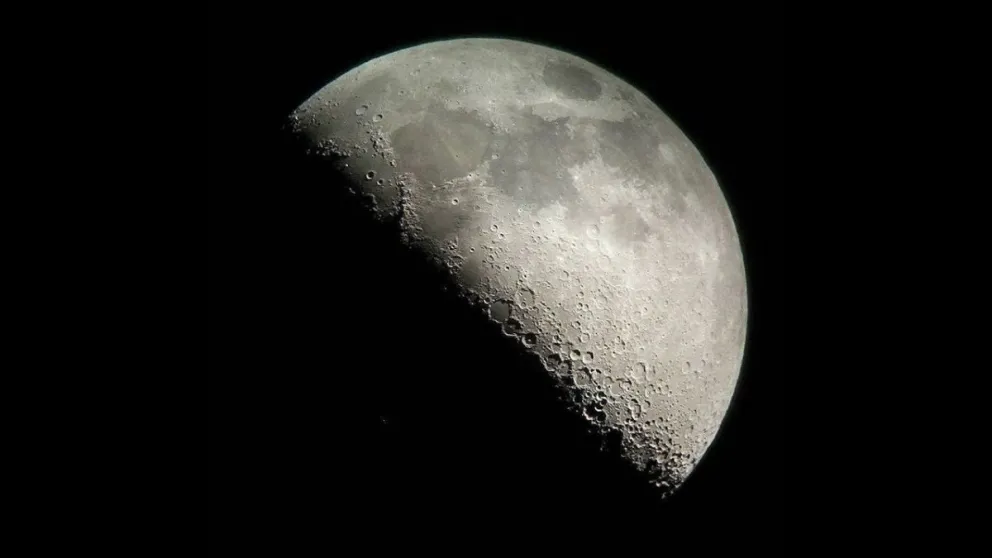 [FOTOS] La sonda china Chang'e-4 envía la primera imagen de la historia tomada en la cara oculta de la Luna