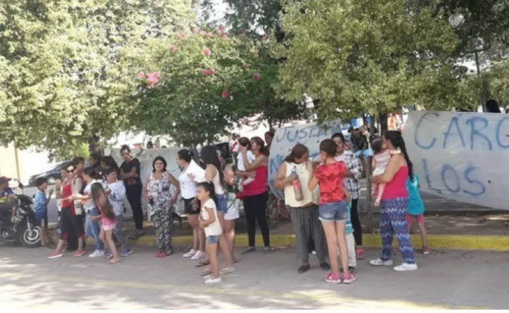 Manifestación por la nena violada en Las Lajitas: "No queremos que los abusadores tengan ningún beneficio"