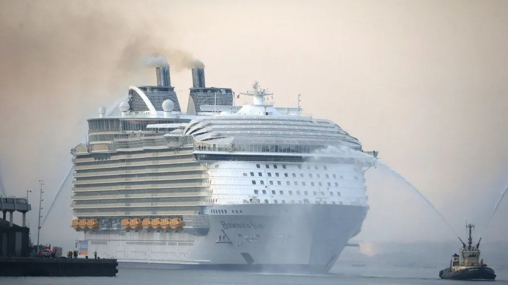 Un adolescente muere al caer de un crucero mientras intentaba entrar a su camarote por el balcón