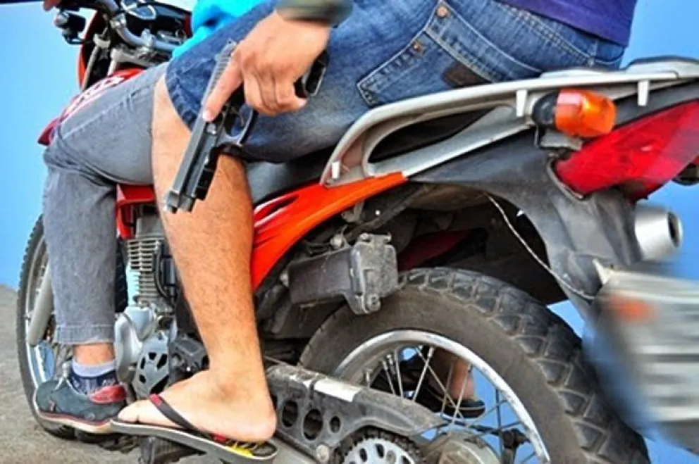Dos adolescentes fueron atacados por motochorros