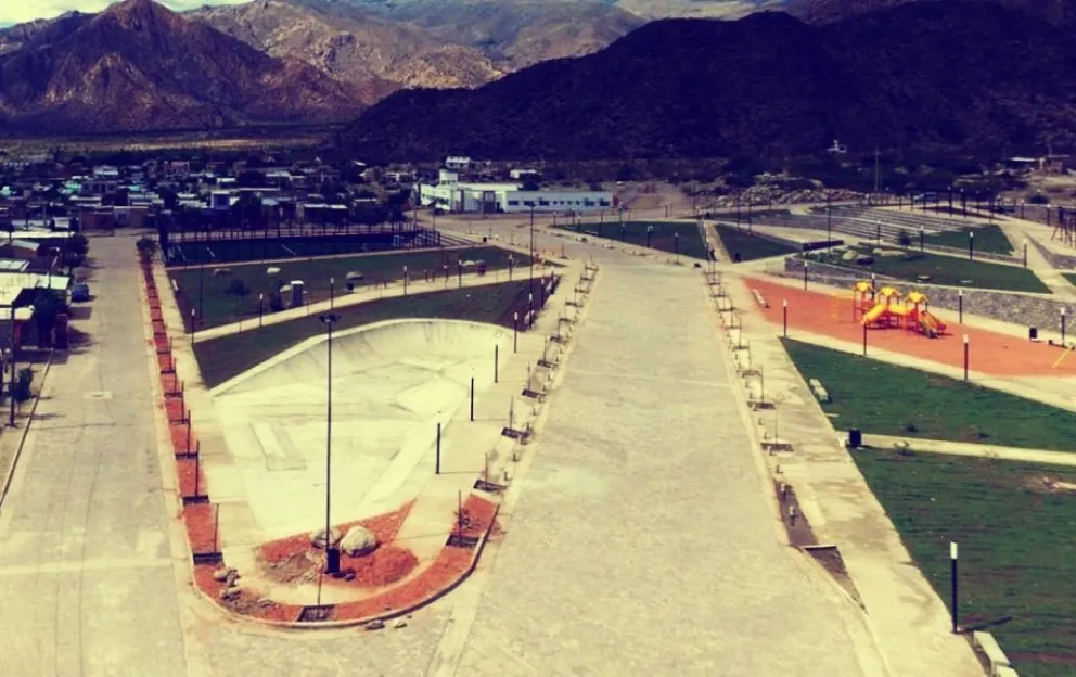 Michetti y Urtubey: Cafayate tiene nuevo Parque de la Familia