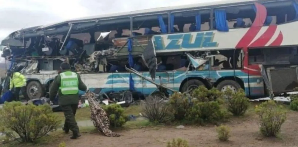 Cuatro futbolistas argentintos murieron en un accidente fatal en Bolivia