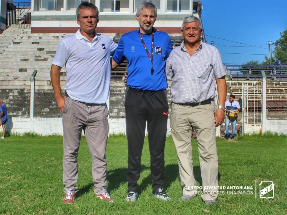Adrian Adrover es el nuevo DT del conjunto antoniano